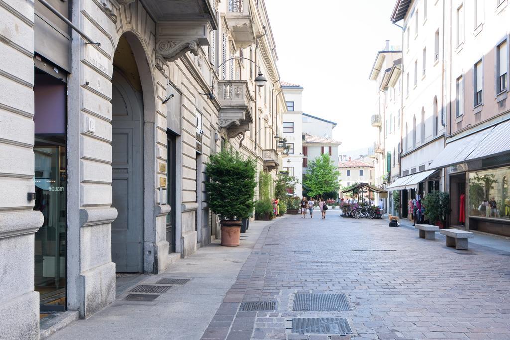 Numero Due Piazza Mazzini - Bymyhomeincomo Exterior foto